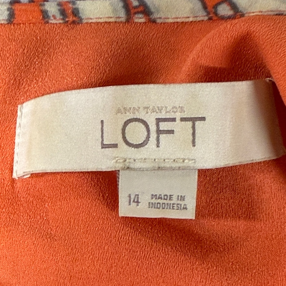 Loft Dress - Picture 6 of 7